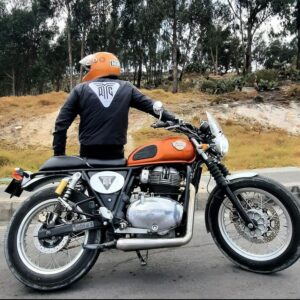 Par de Exostos TWIN 650 $ 1.800.000